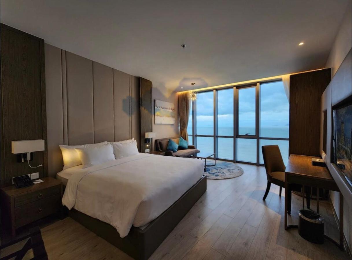 Panorama Beachfront Nha Trang Extérieur photo