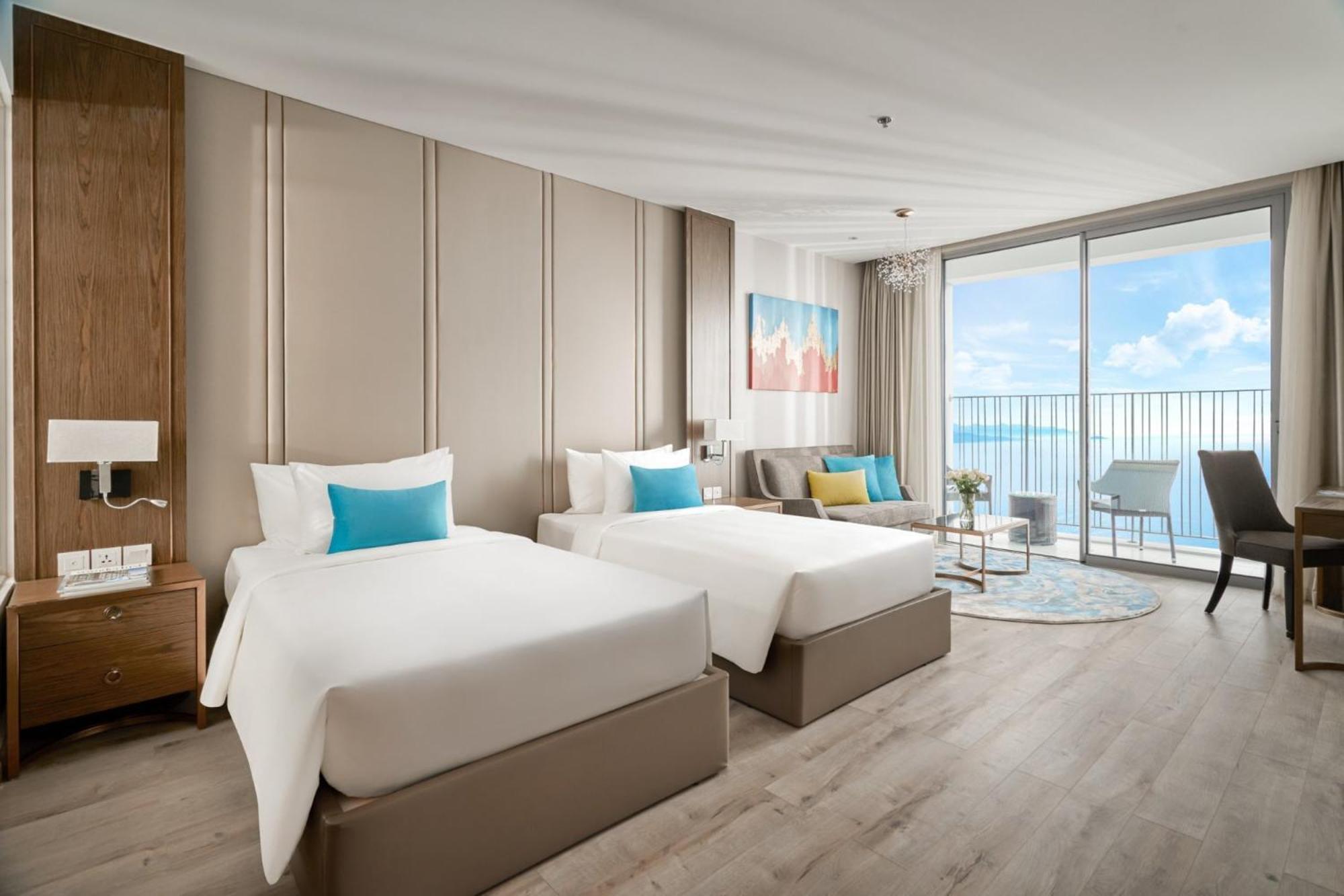 Panorama Beachfront Nha Trang Extérieur photo
